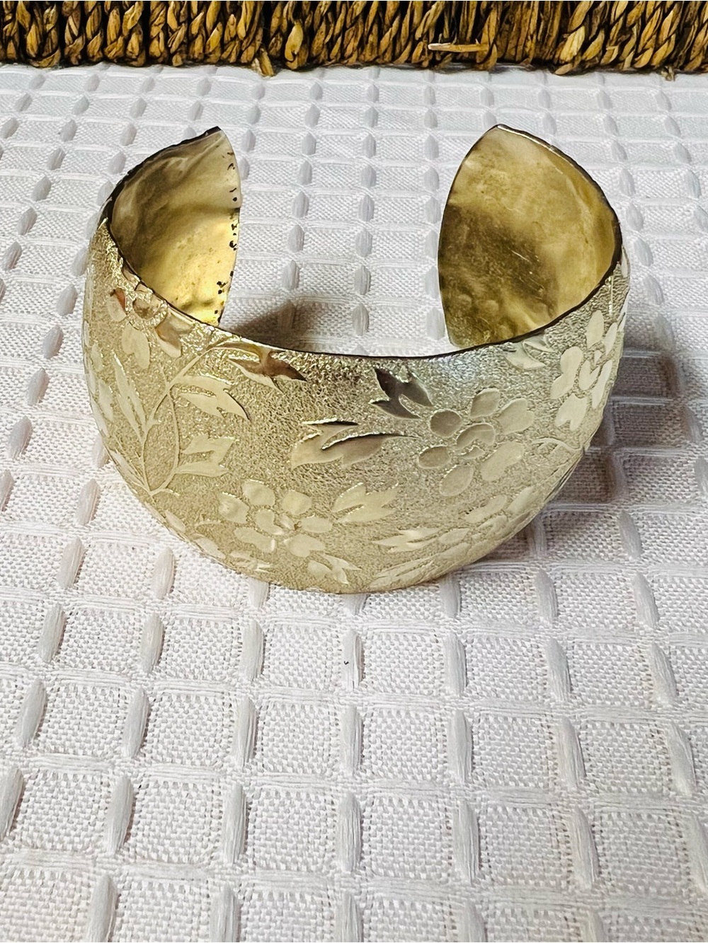 Vintage Gold Tone Embossed Floral Leaf Cuff Bracelet Wide Statement Jewelry